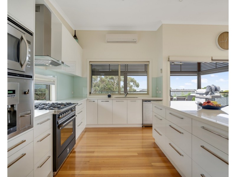 19 Water View Rise, Cowes VIC 3922