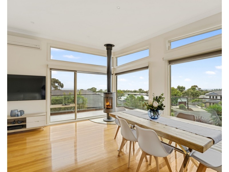 19 Water View Rise, Cowes VIC 3922