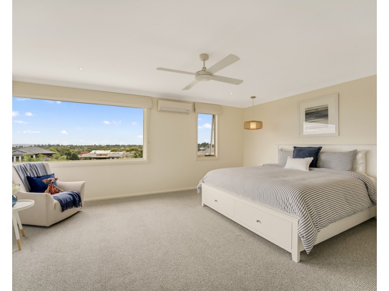 19 Water View Rise, Cowes VIC 3922