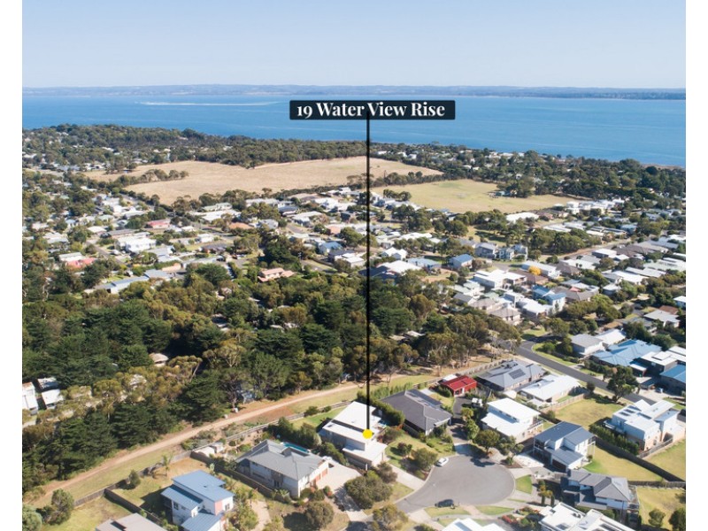 19 Water View Rise, Cowes VIC 3922