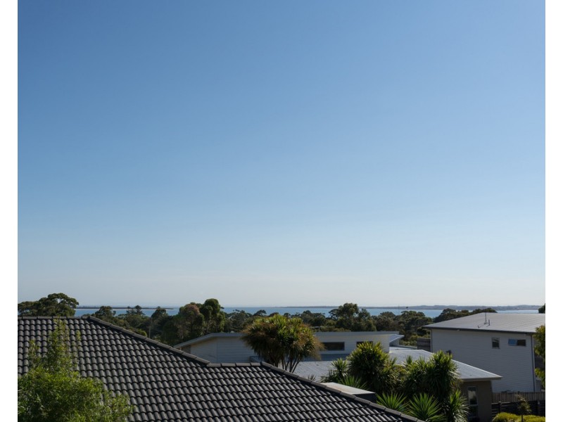 19 Water View Rise, Cowes VIC 3922