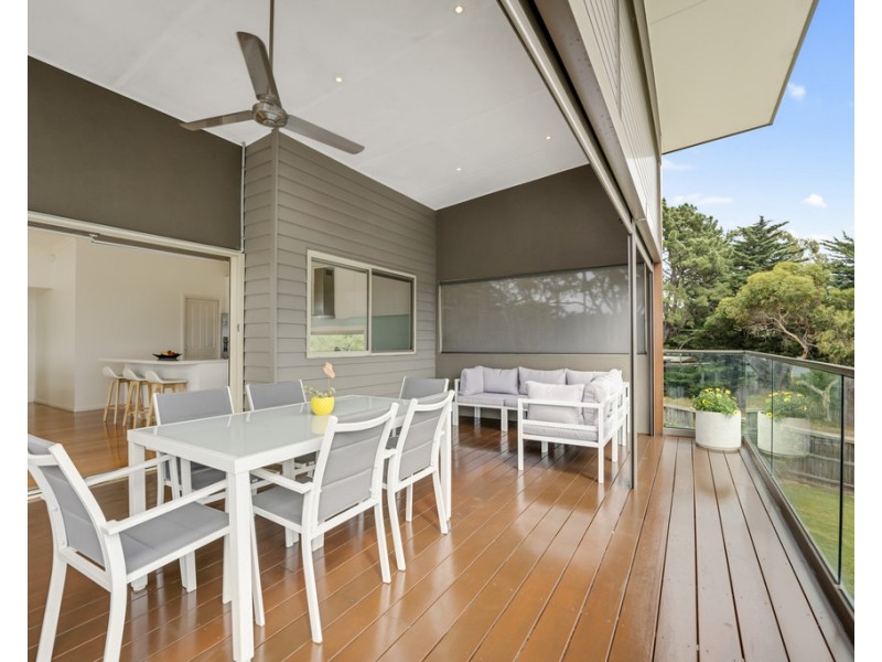 19 Water View Rise, Cowes VIC 3922