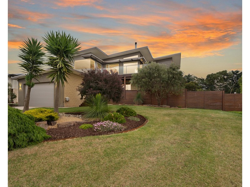 19 Water View Rise, Cowes VIC 3922