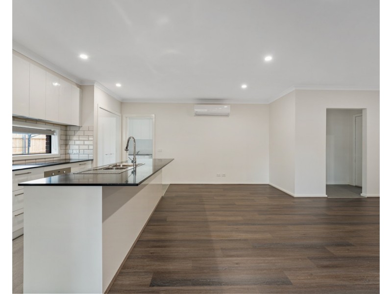 2/105 McKenzie Road, Cowes VIC 3922