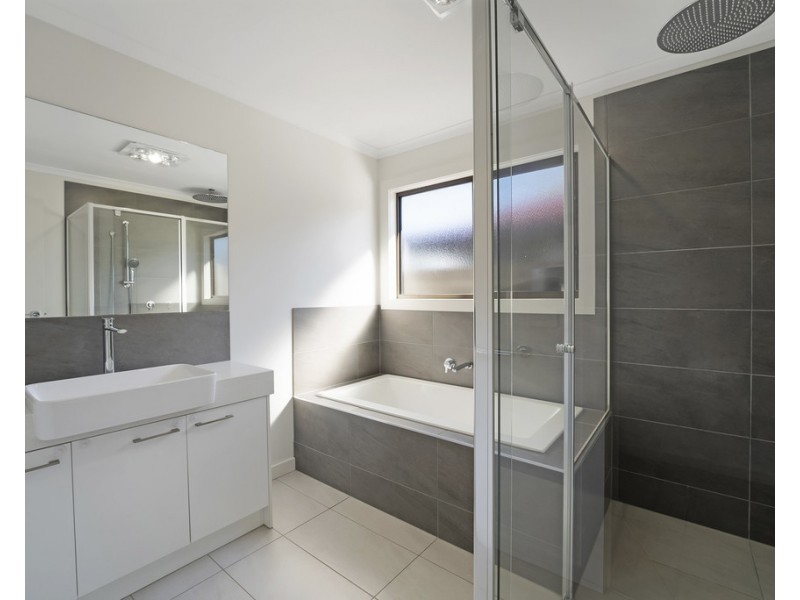 15 Kenwyn Court, Cowes VIC 3922