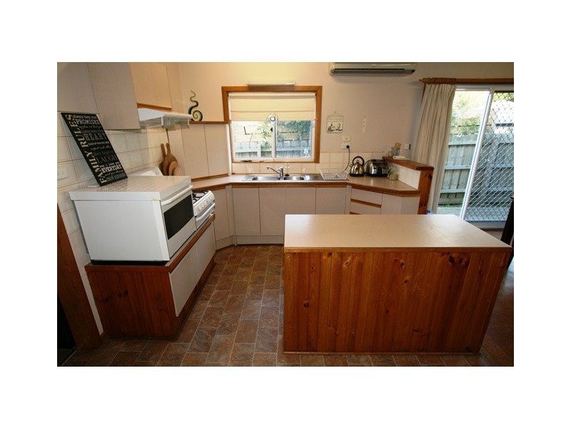 17 Outlook Drive, Cowes VIC 3922