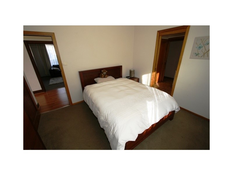 17 Outlook Drive, Cowes VIC 3922