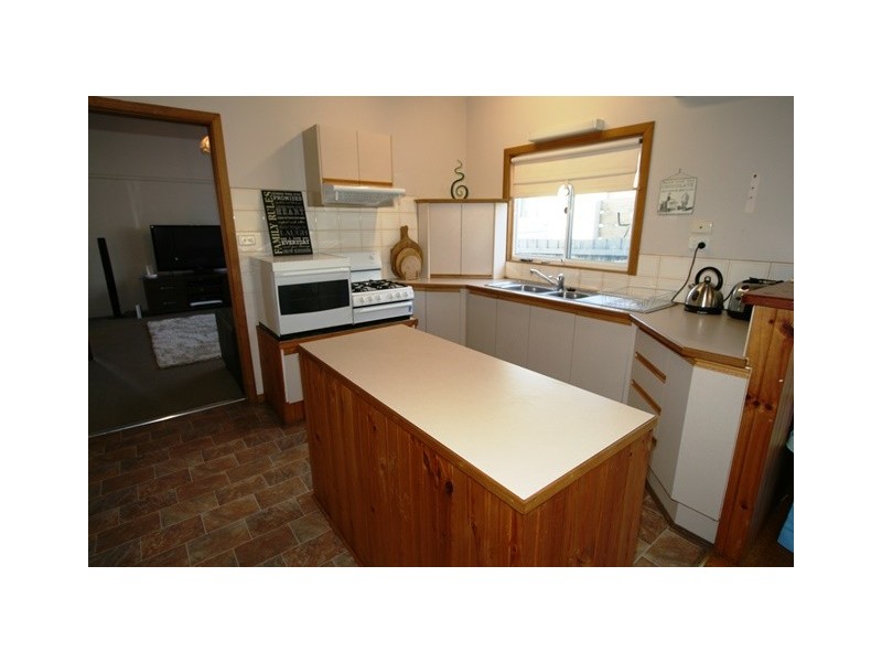 17 Outlook Drive, Cowes VIC 3922