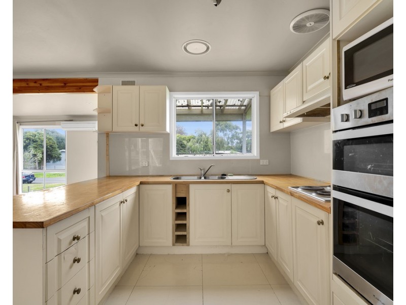 594 Settlement Road, Cowes VIC 3922