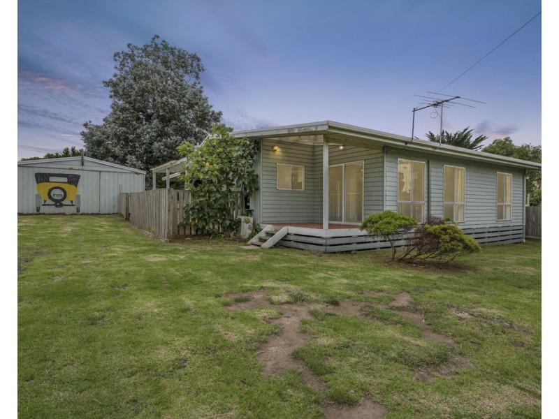 594 Settlement Road, Cowes VIC 3922