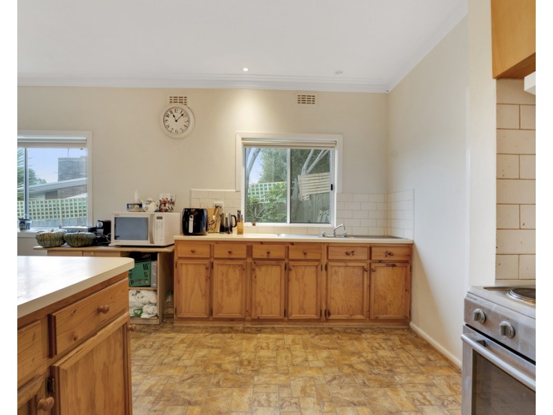 23 San Remo Crescent, Sunset Strip VIC 3922