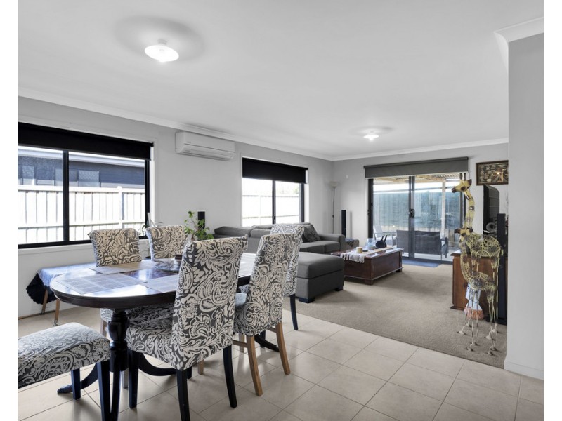 3 Waldorf Road, Cowes VIC 3922