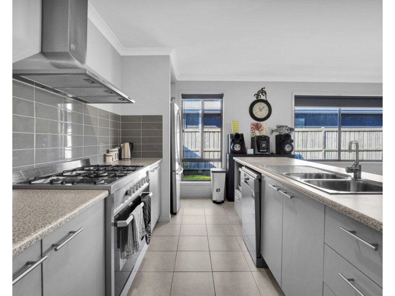 3 Waldorf Road, Cowes VIC 3922