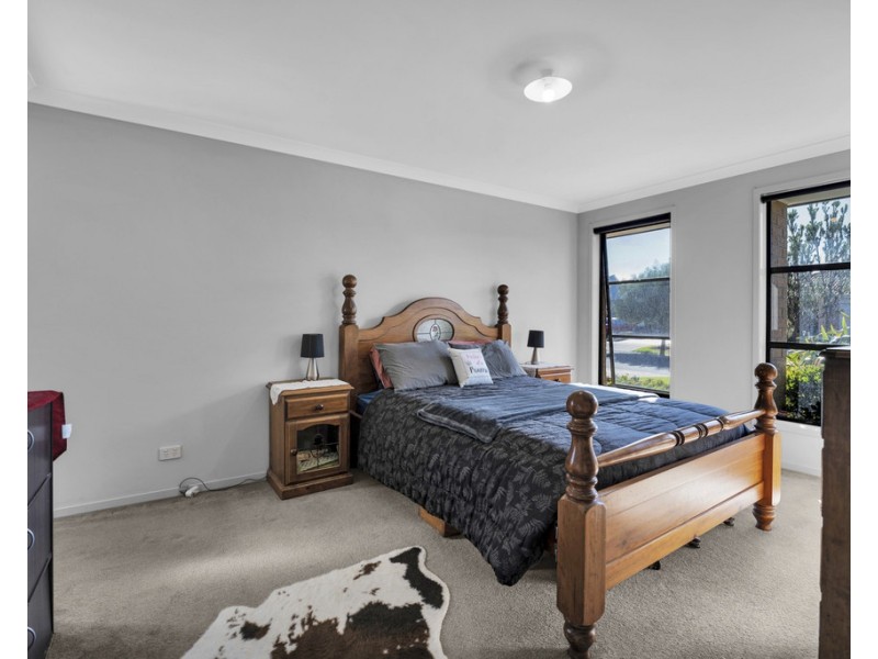 3 Waldorf Road, Cowes VIC 3922