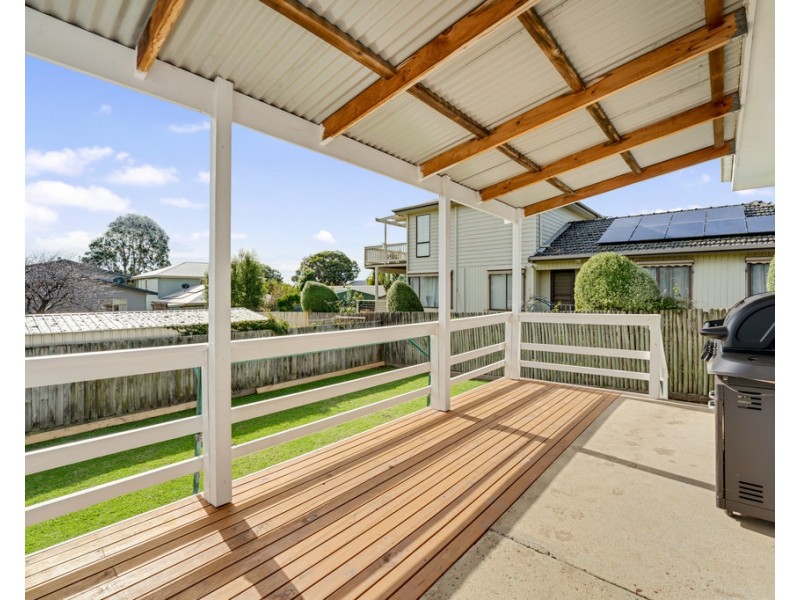 2/32 Parrakoola Way, Cowes VIC 3922