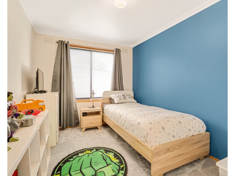 2/32 Parrakoola Way, Cowes VIC 3922