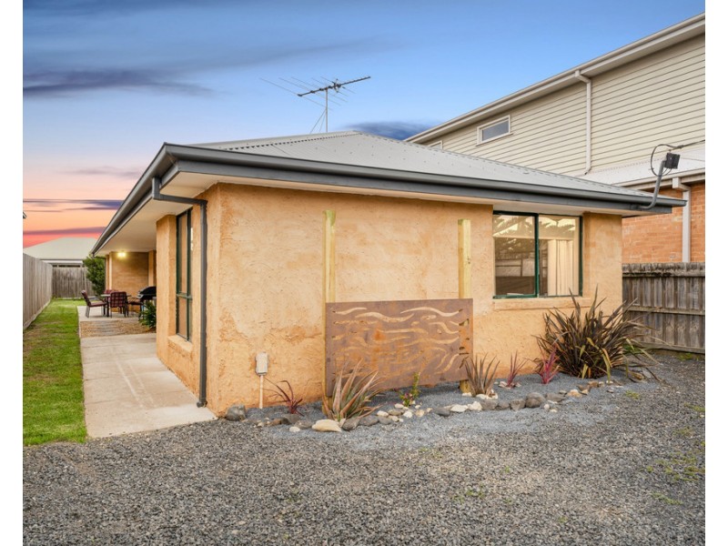 9A Malcalm Avenue, Surf Beach VIC 3922