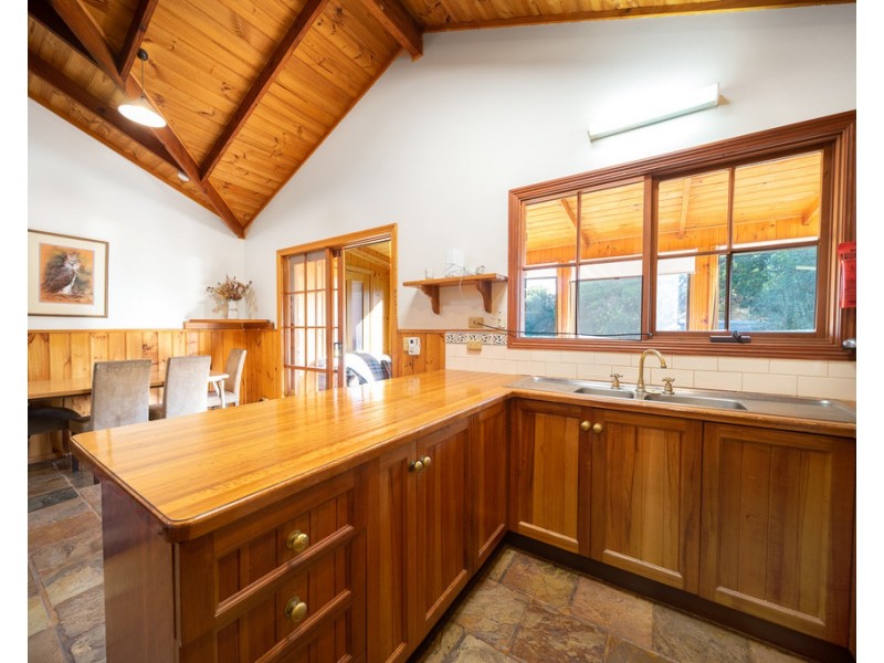 6 Fowler Grove, Newhaven VIC 3925