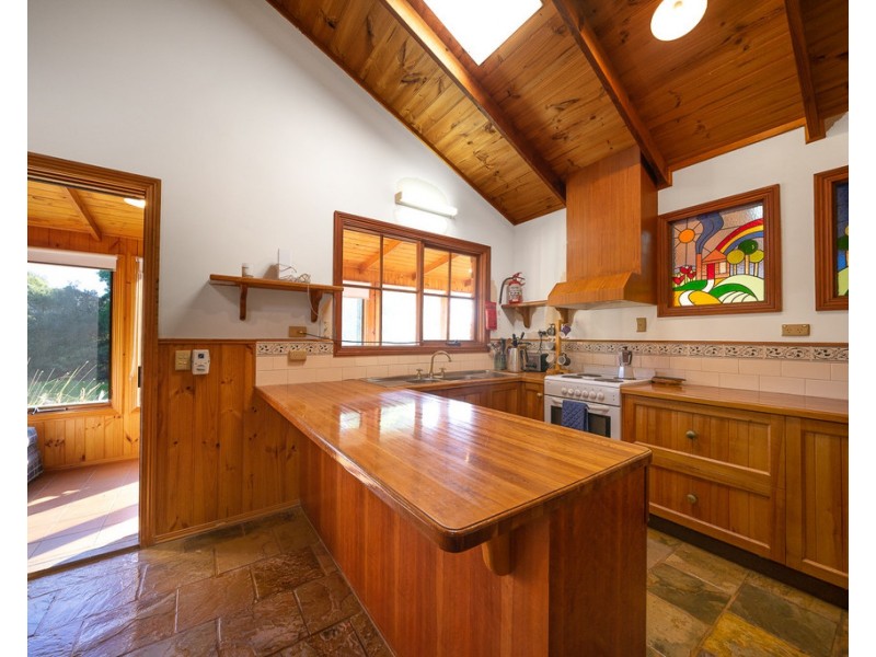 6 Fowler Grove, Newhaven VIC 3925