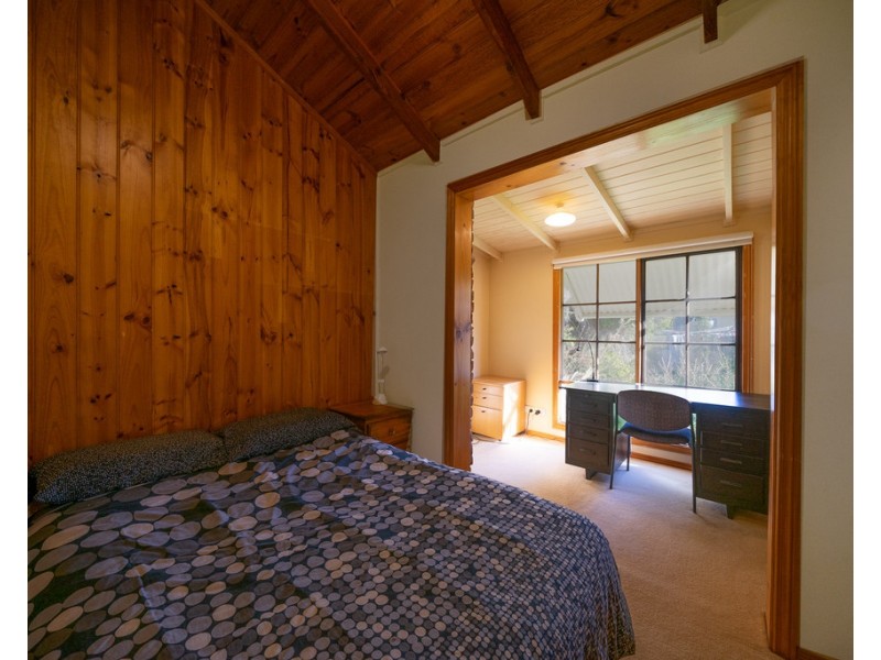 6 Fowler Grove, Newhaven VIC 3925
