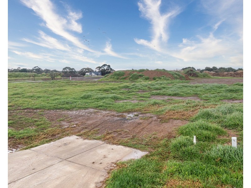 17 Abingdon Avenue, Cowes VIC 3922