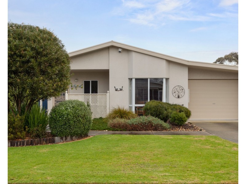 143/48 Settlement Road, Cowes VIC 3922