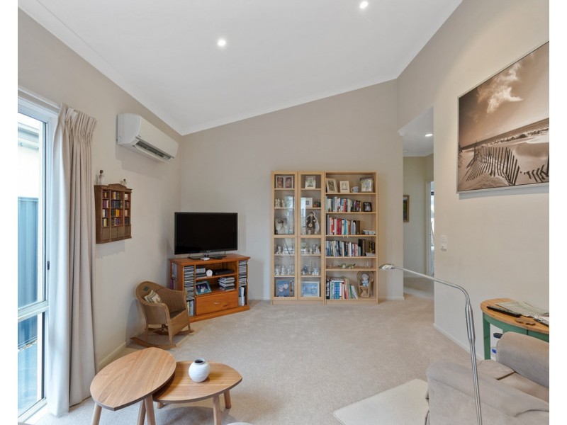 143/48 Settlement Road, Cowes VIC 3922