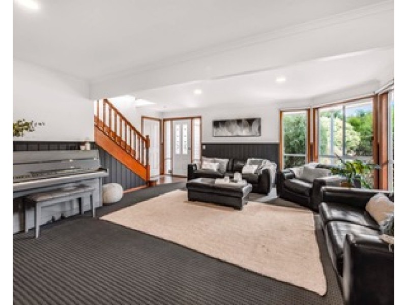 2 Tingara Close, San Remo VIC 3925