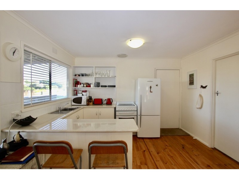 42 Sunderland Bay Road, Sunderland Bay VIC 3922