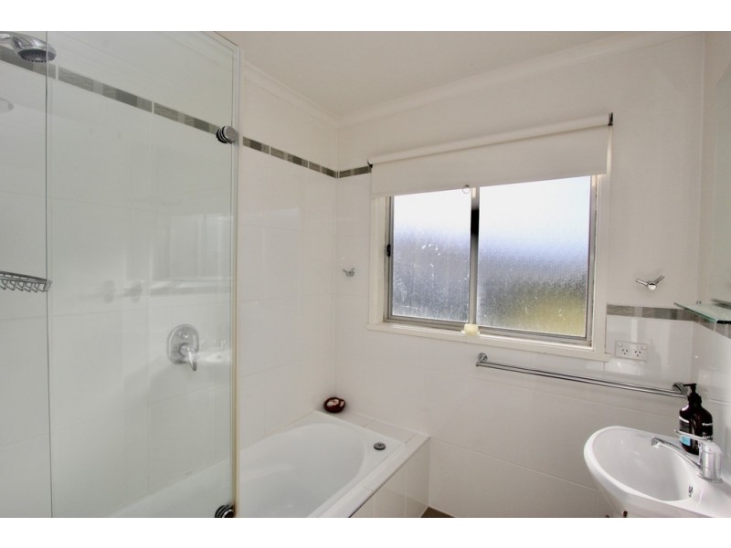 42 Sunderland Bay Road, Sunderland Bay VIC 3922