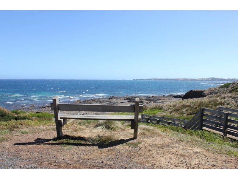 42 Sunderland Bay Road, Sunderland Bay VIC 3922