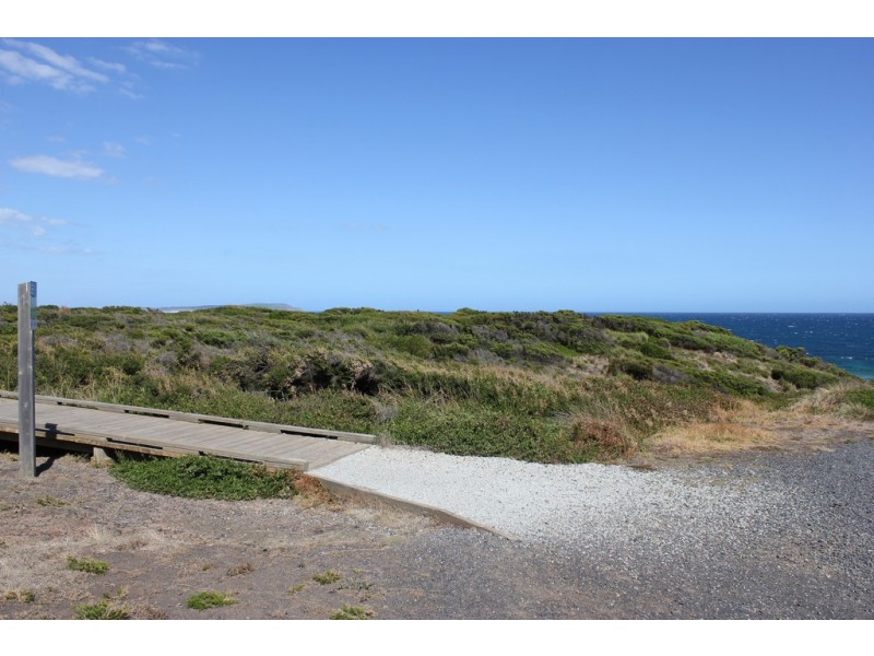42 Sunderland Bay Road, Sunderland Bay VIC 3922