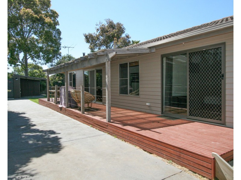 21 Lansell Road, Cowes VIC 3922