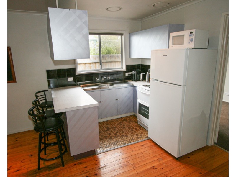 21 Lansell Road, Cowes VIC 3922