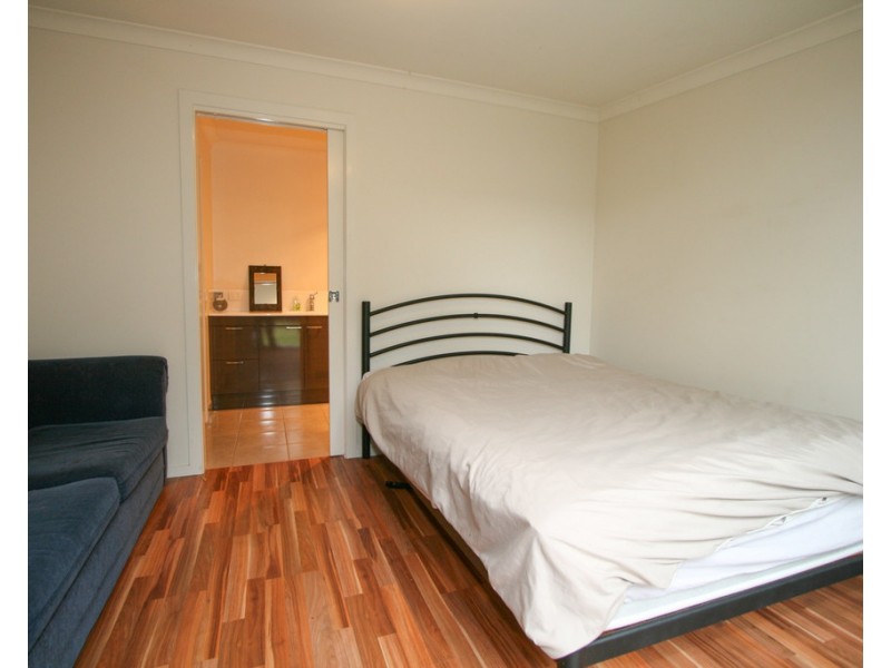 21 Lansell Road, Cowes VIC 3922