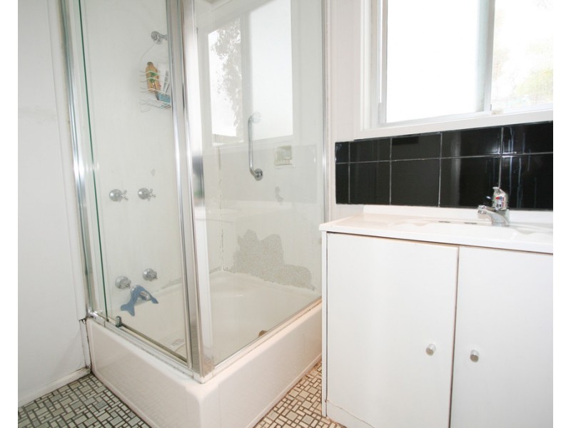 21 Lansell Road, Cowes VIC 3922