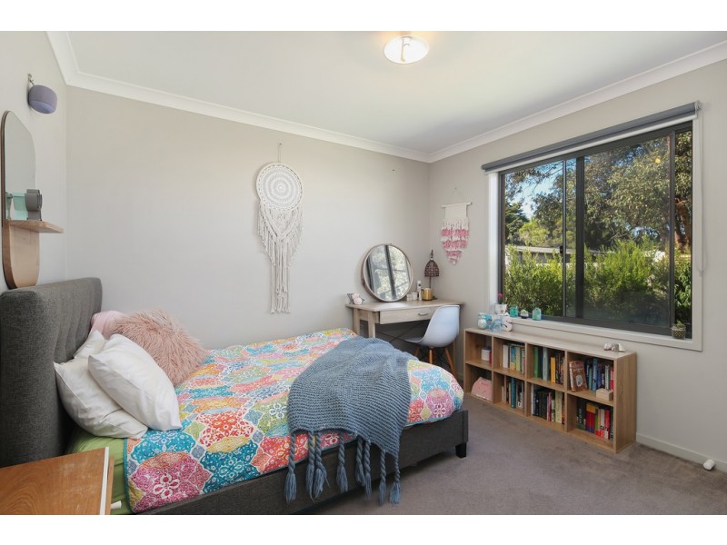 21 Phillip Island Road, Sunderland Bay VIC 3922