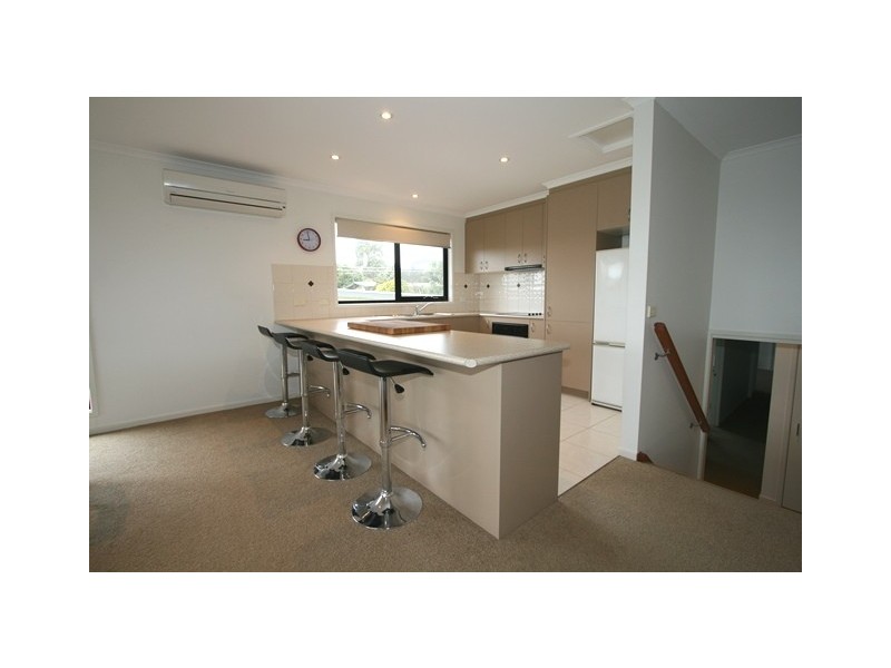 3 Rita Avenue, Cowes VIC 3922