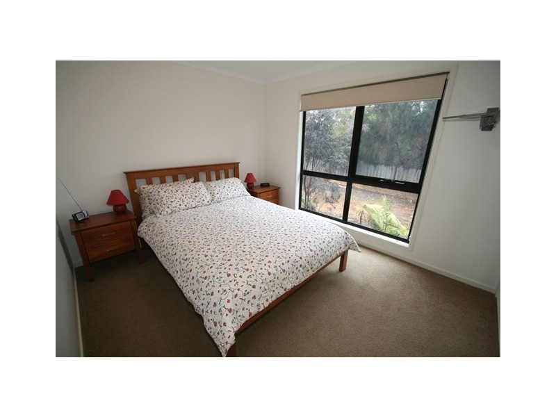 3 Rita Avenue, Cowes VIC 3922