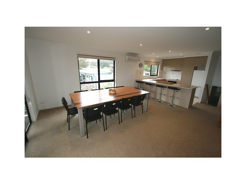 3 Rita Avenue, Cowes VIC 3922