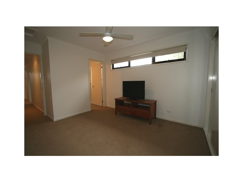 3 Rita Avenue, Cowes VIC 3922