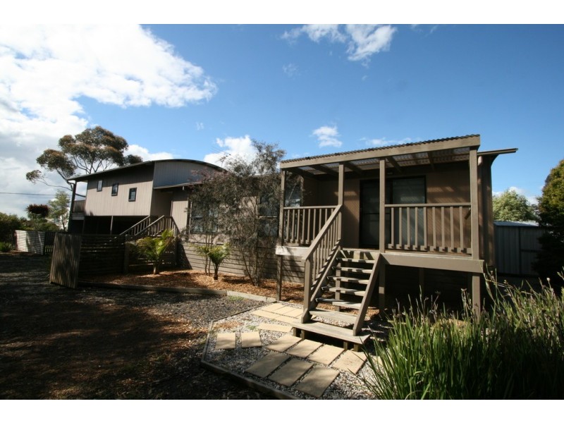3 Rita Avenue, Cowes VIC 3922