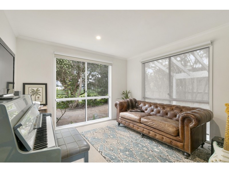 13 Diane Crescent, Wimbledon Heights VIC 3922