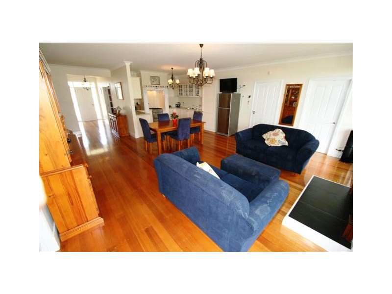 16 Anthony Court, Cowes VIC 3922