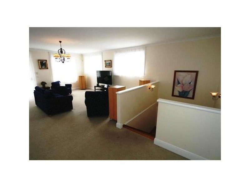 16 Anthony Court, Cowes VIC 3922