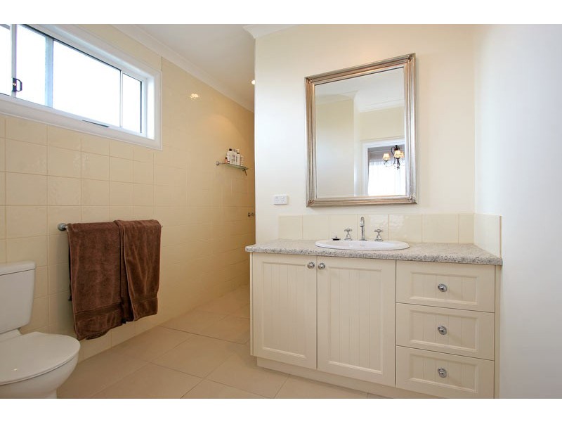 16 Anthony Court, Cowes VIC 3922