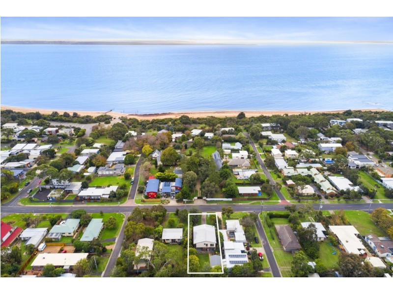 231 Church Street, Cowes VIC 3922