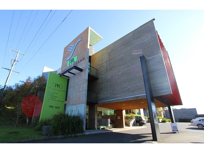 17/9-11 Bass Avenue, Cowes VIC 3922