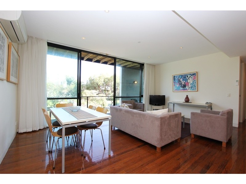 17/9-11 Bass Avenue, Cowes VIC 3922