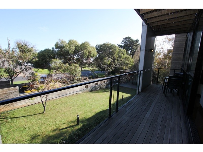 17/9-11 Bass Avenue, Cowes VIC 3922